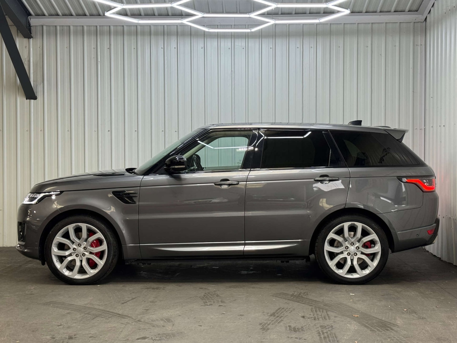 Used Land Rover Range Rover Sport 2018 for sale - 76363625: Photo 15