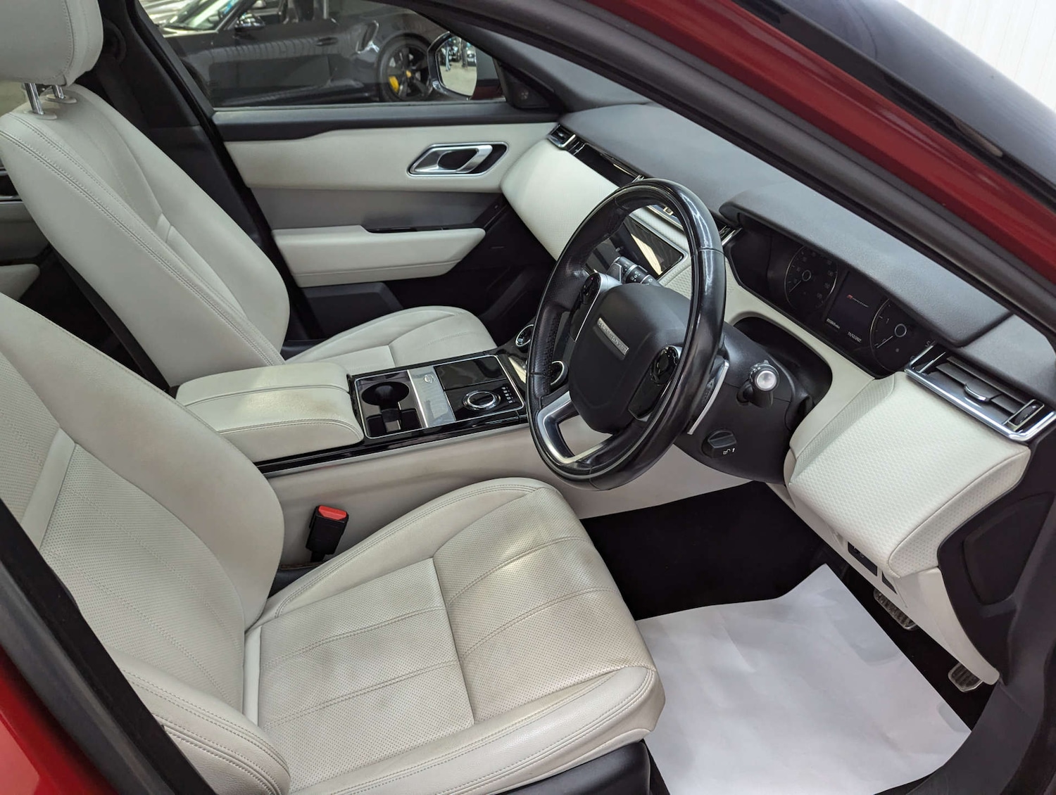 Used Land Rover Range Rover Velar 2018 for sale - 76527418: Photo 50