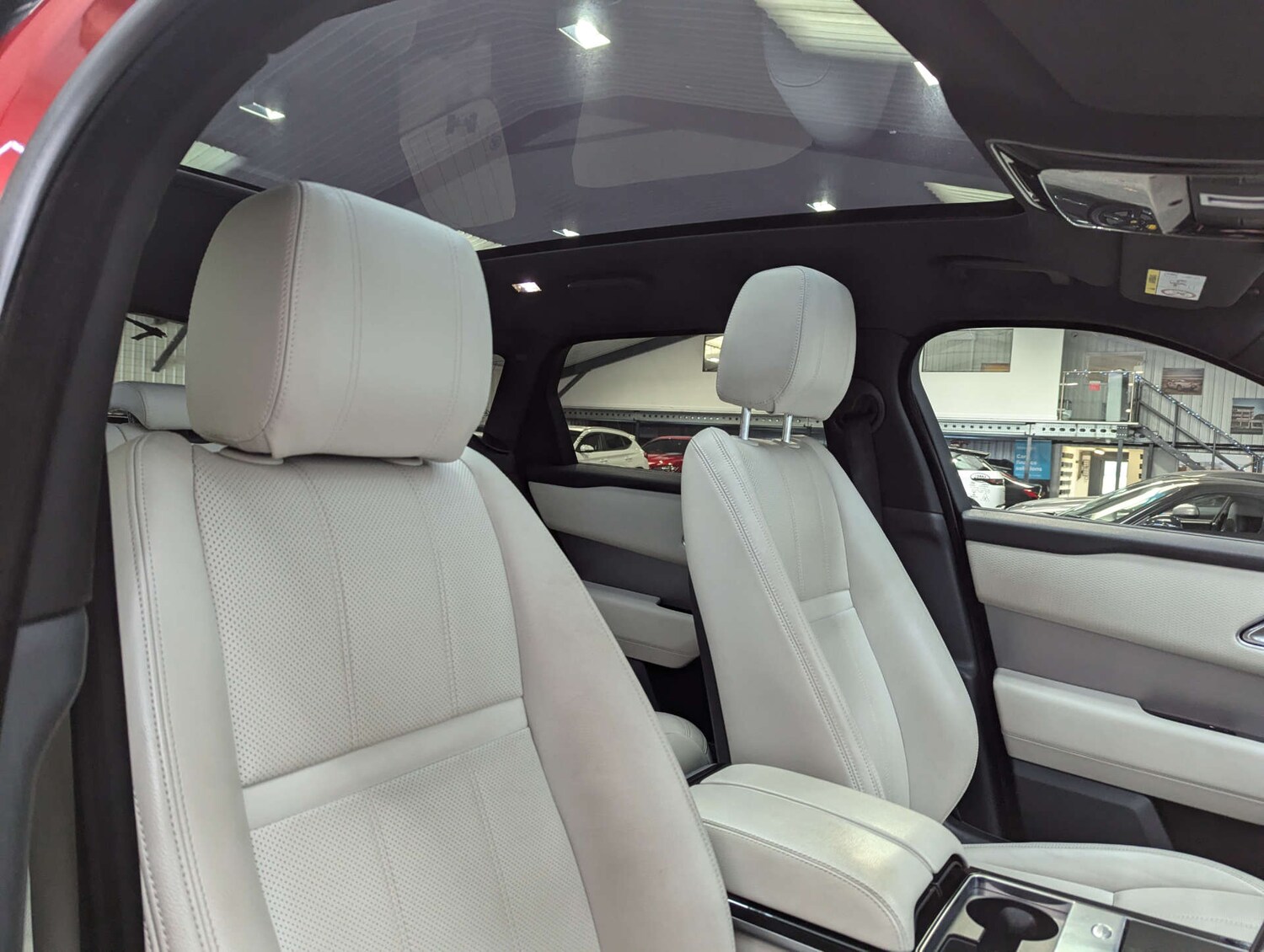 Used Land Rover Range Rover Velar 2018 for sale - 76527418: Photo 52