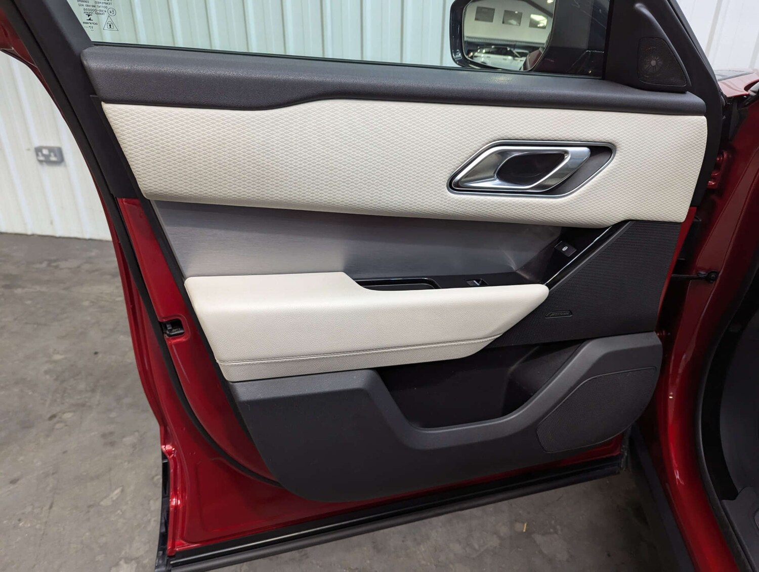 Used Land Rover Range Rover Velar 2018 for sale - 76527418: Photo 60