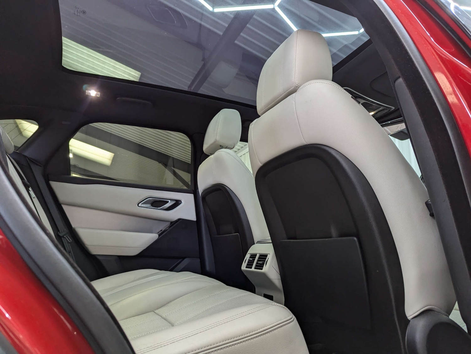 Used Land Rover Range Rover Velar 2018 for sale - 76527418: Photo 62