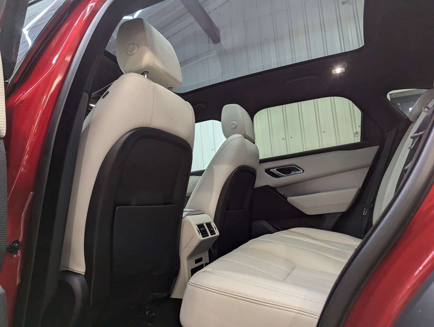 Used Land Rover Range Rover Velar 2018 for sale - 76527418: Photo 68