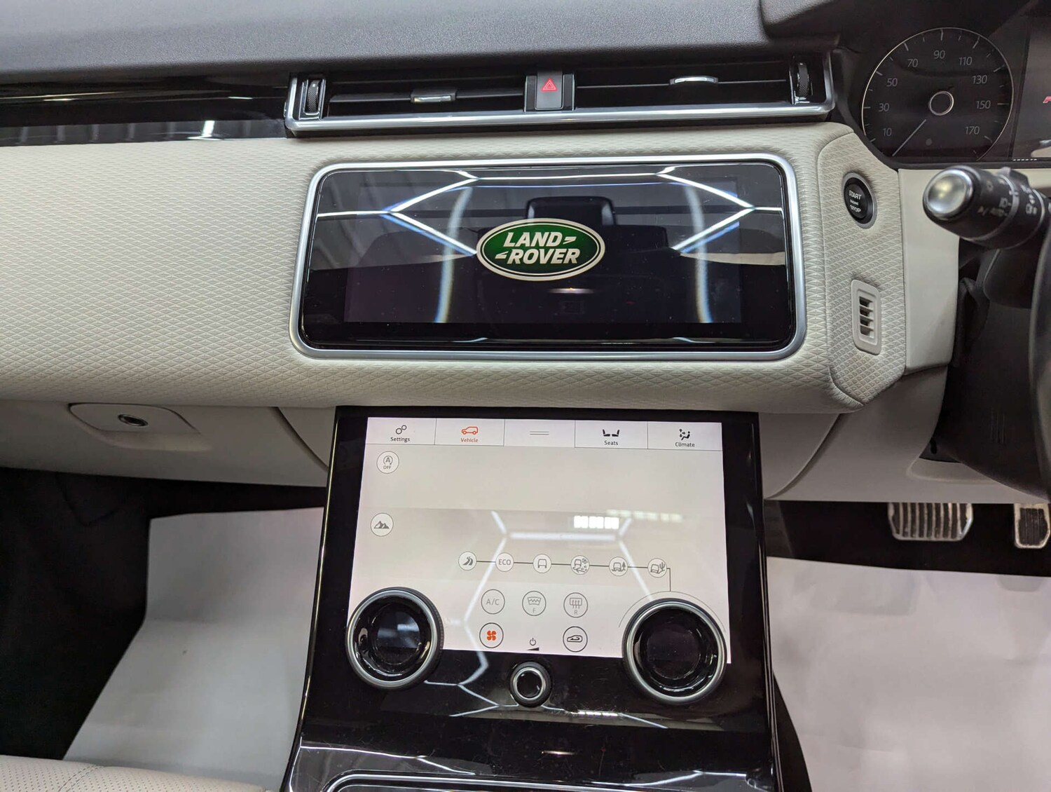 Used Land Rover Range Rover Velar 2018 for sale - 76527418: Photo 84