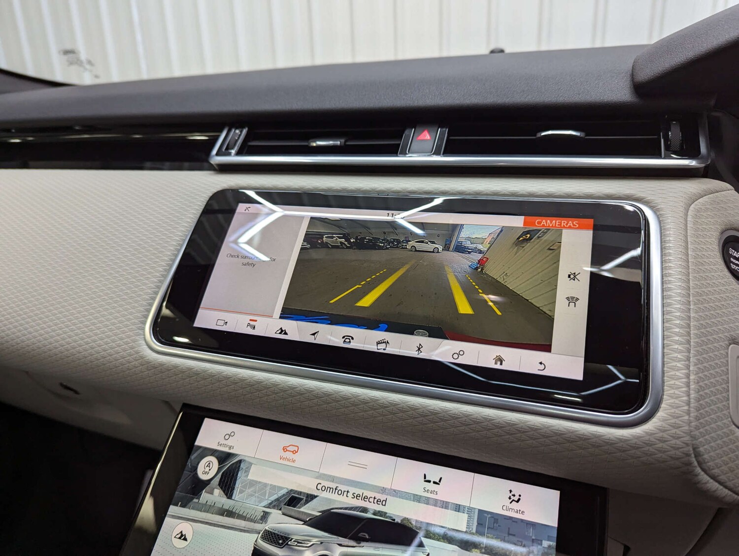 Used Land Rover Range Rover Velar 2018 for sale - 76527418: Photo 85