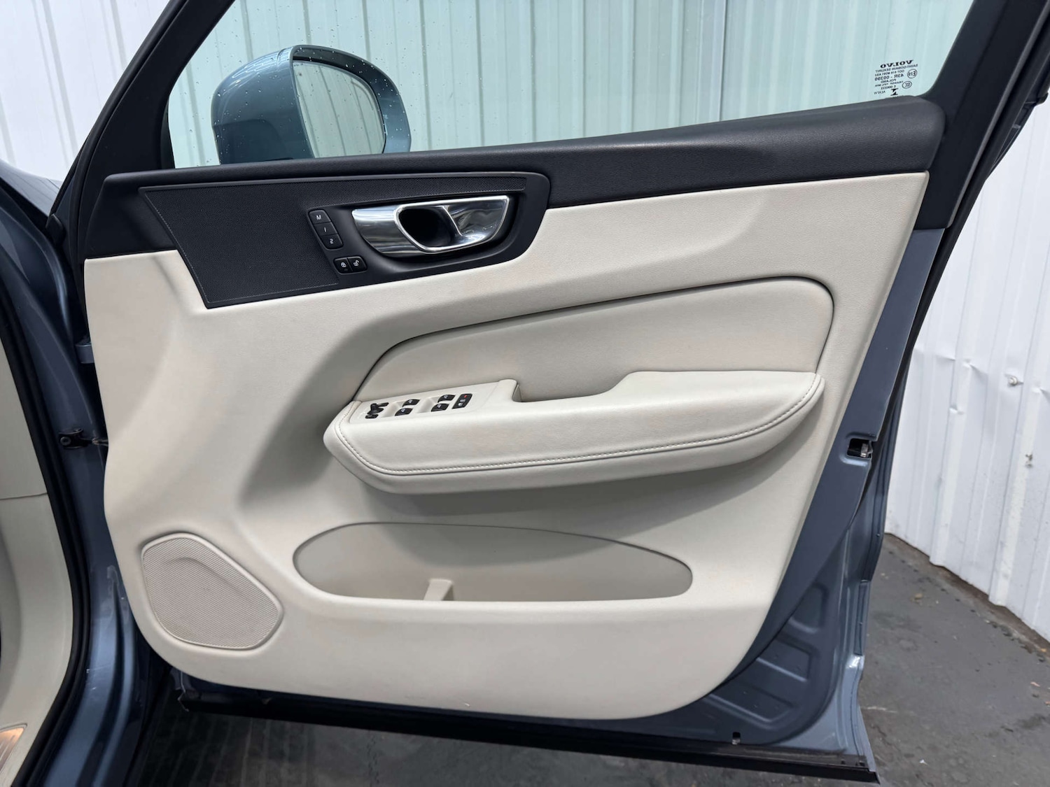 Used Volvo XC60 2017 for sale - 76600610: Photo 55