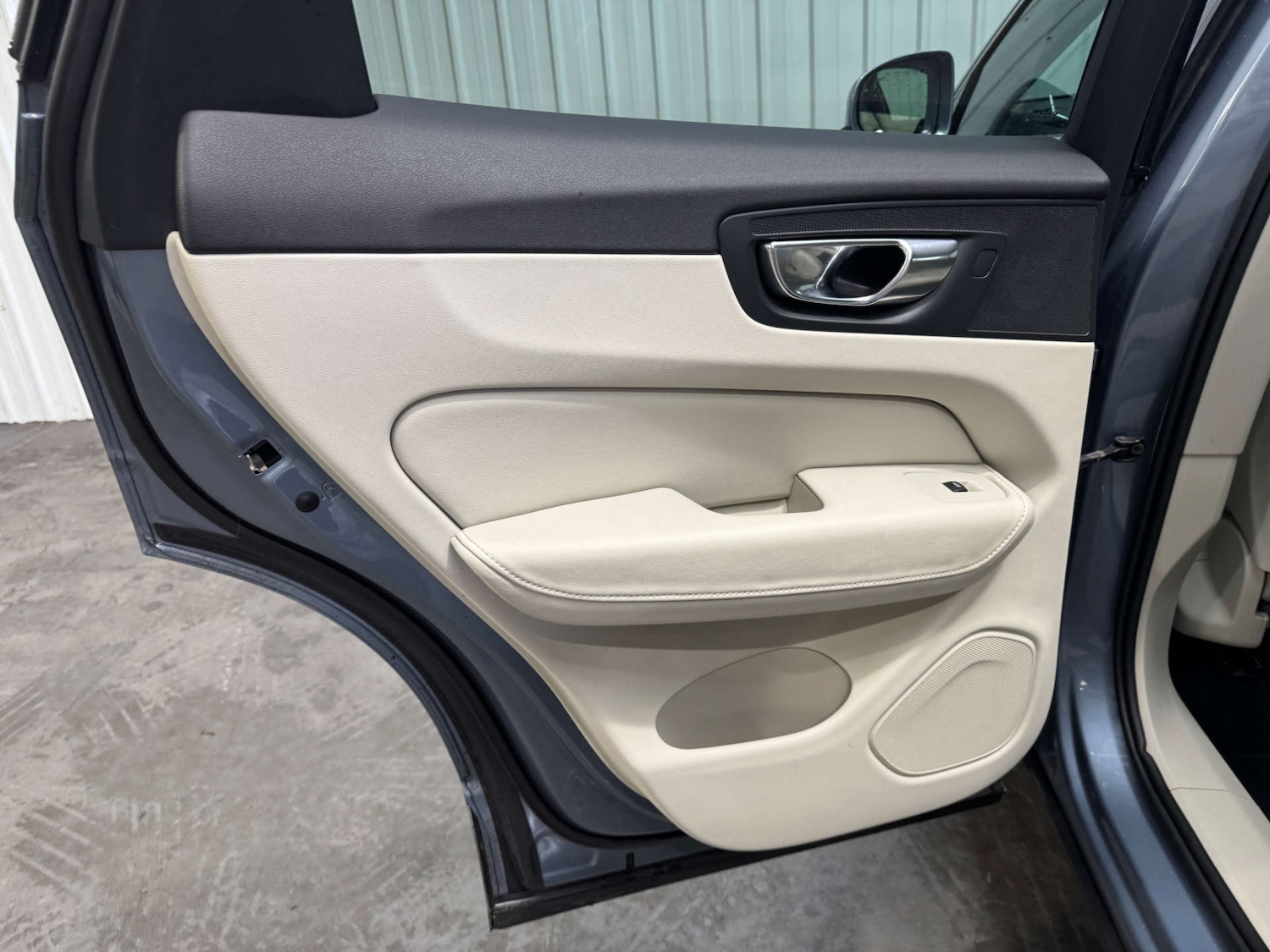 Used Volvo XC60 2017 for sale - 76600610: Photo 73