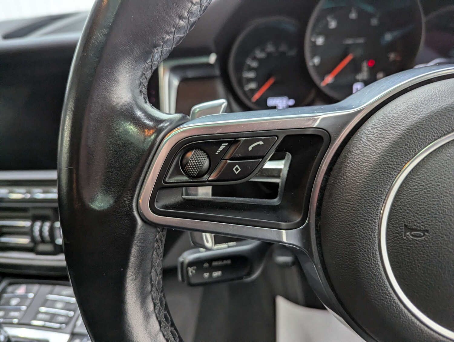 Used Porsche Macan 2019 for sale - 77159132: Photo 77