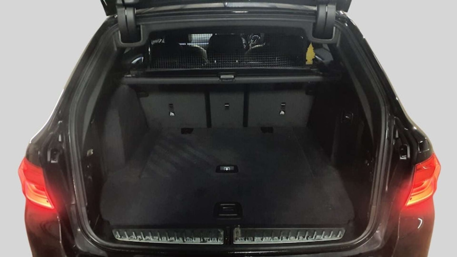 Used BMW 5 Series 2018 for sale - 77198032: Photo 21