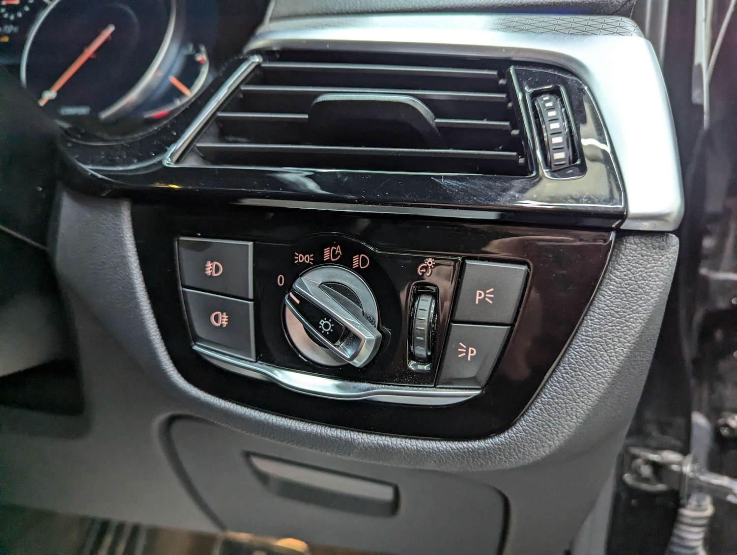 Used BMW 5 Series 2018 for sale - 77198032: Photo 82