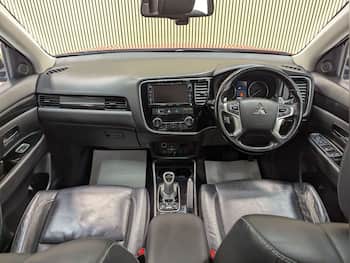 Used Mitsubishi Outlander 2016 for sale - 79748104: Photo