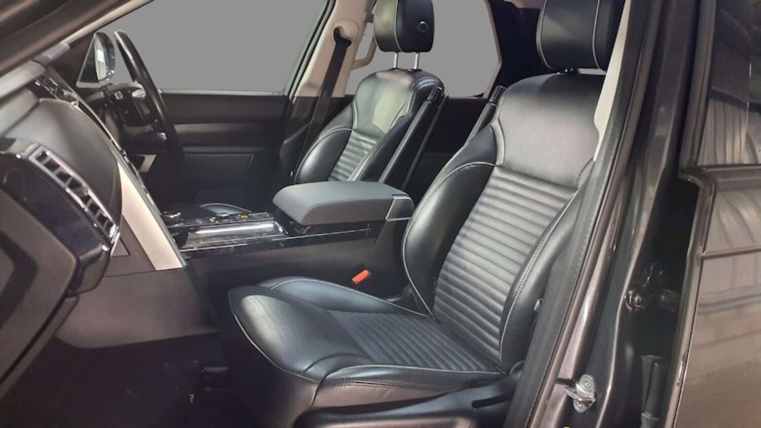 Used Land Rover Discovery 2019 for sale - 77548565: Photo 4