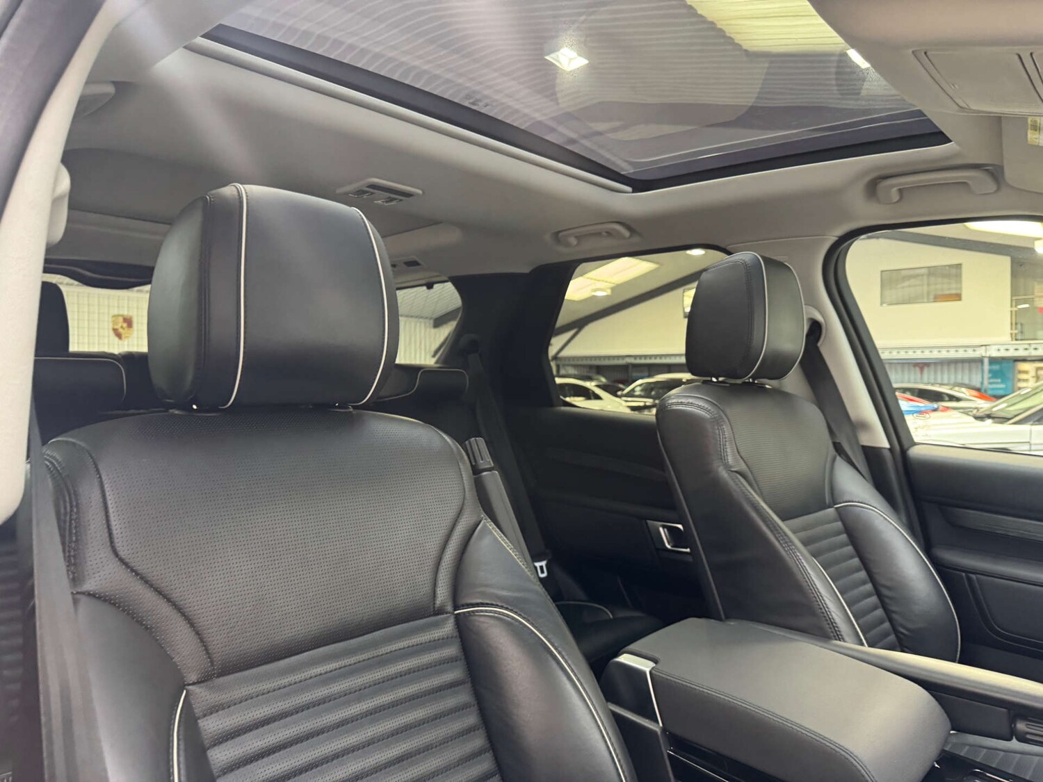 Used Land Rover Discovery 2019 for sale - 77548565: Photo 52