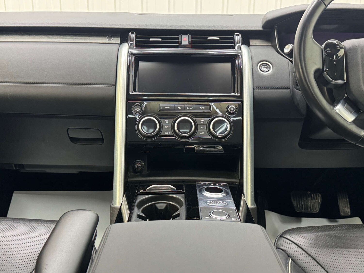 Used Land Rover Discovery 2019 for sale - 77548565: Photo 84