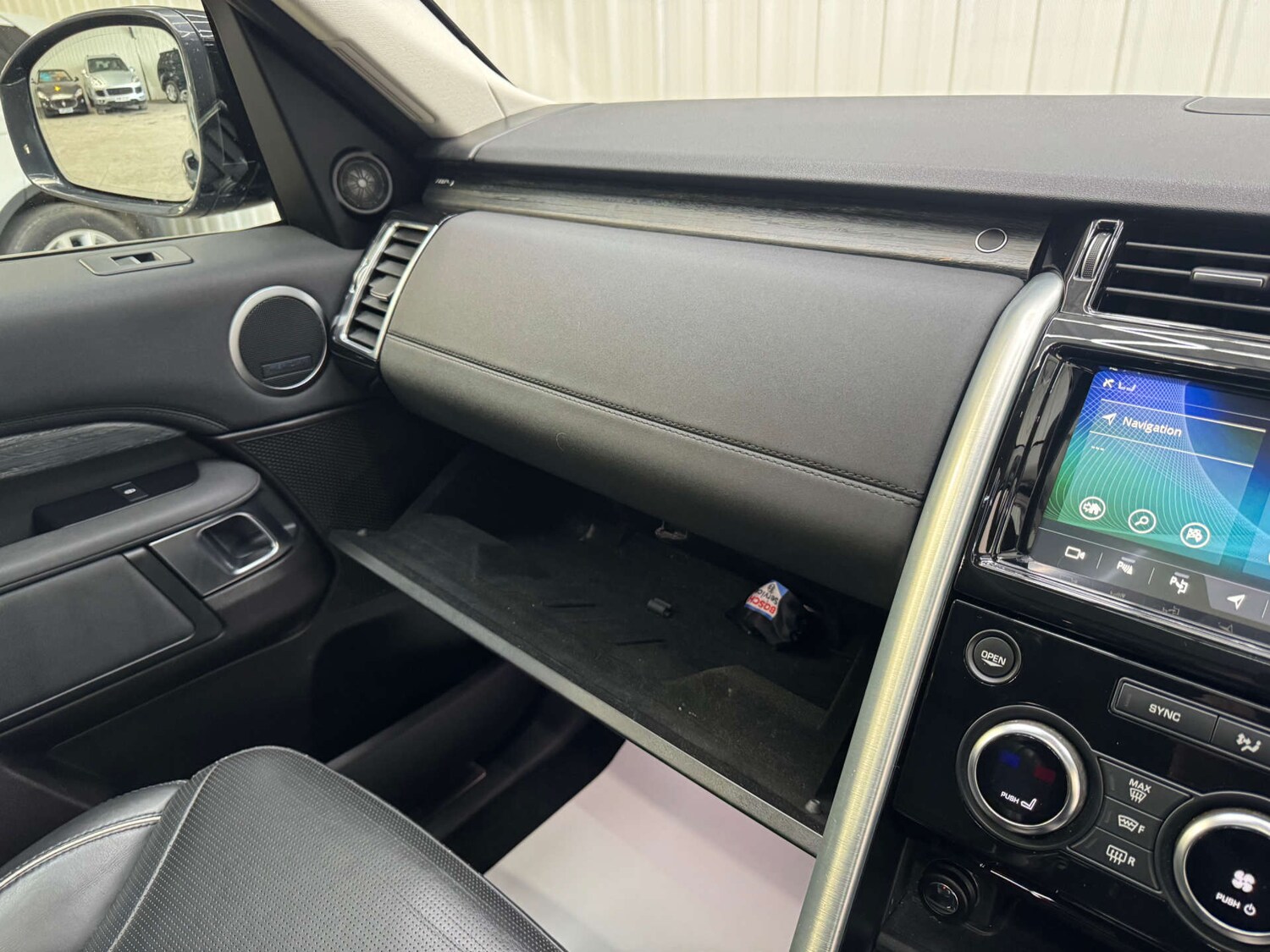 Used Land Rover Discovery 2019 for sale - 77548565: Photo 96