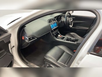 Used Jaguar XE 2019 for sale - 79293629: Photo