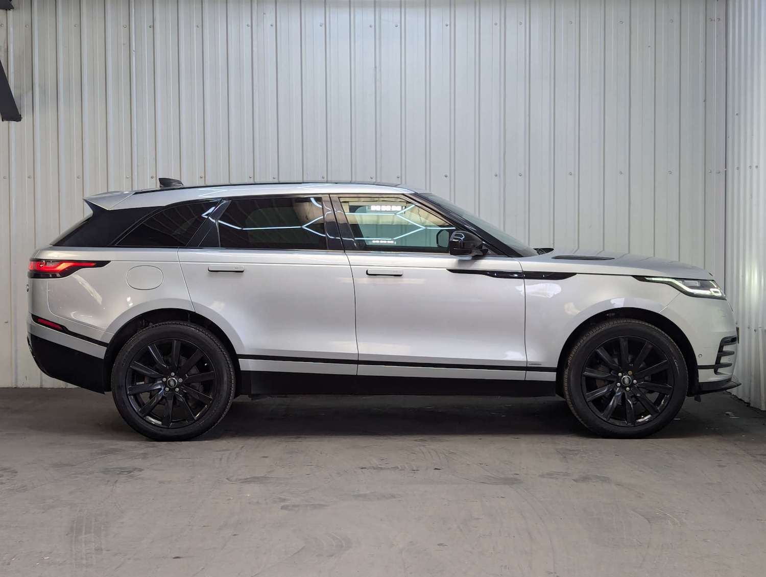 Used Land Rover Range Rover Velar 2018 for sale - 76600903: Photo 13