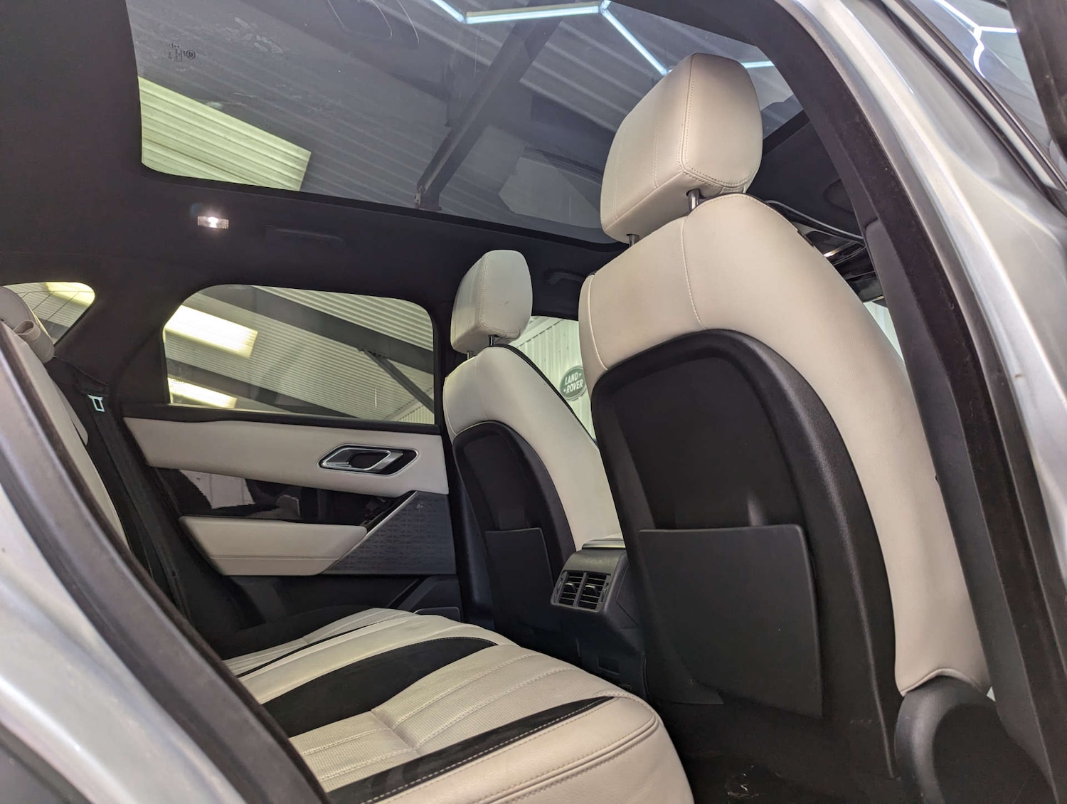 Used Land Rover Range Rover Velar 2018 for sale - 76600903: Photo 61