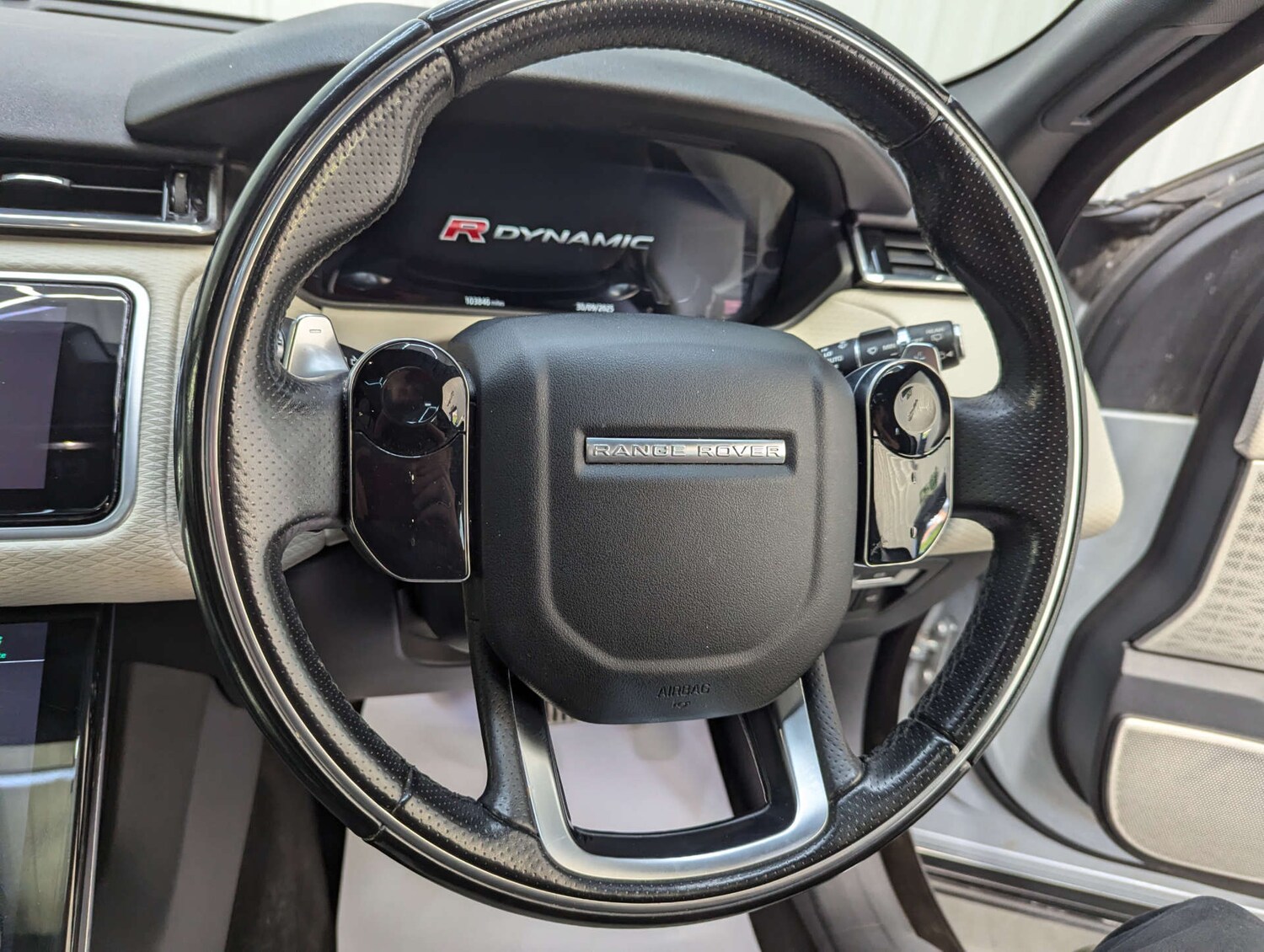 Used Land Rover Range Rover Velar 2018 for sale - 76600903: Photo 77