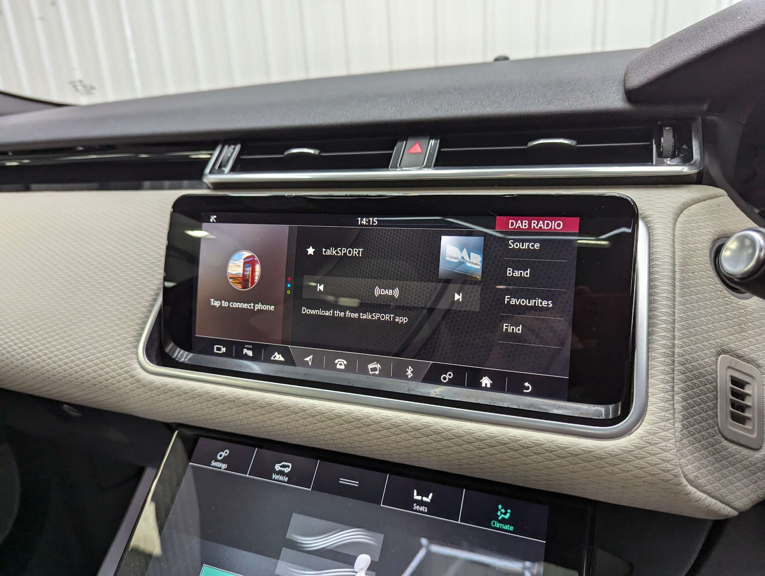 Used Land Rover Range Rover Velar 2018 for sale - 76600903: Photo 89