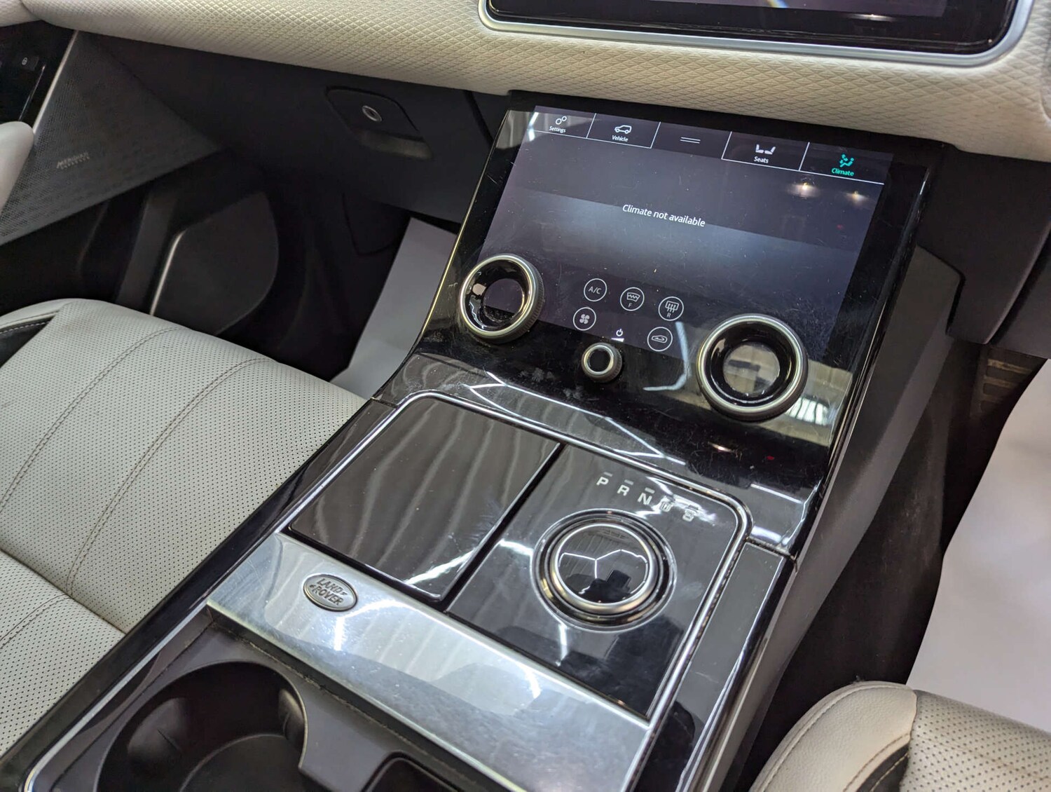 Used Land Rover Range Rover Velar 2018 for sale - 76600903: Photo 91