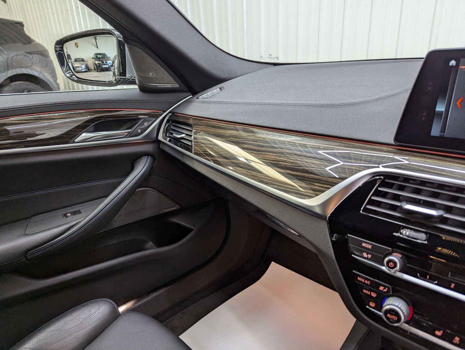 Used BMW 5 Series 2018 for sale - 76363763: Photo 93