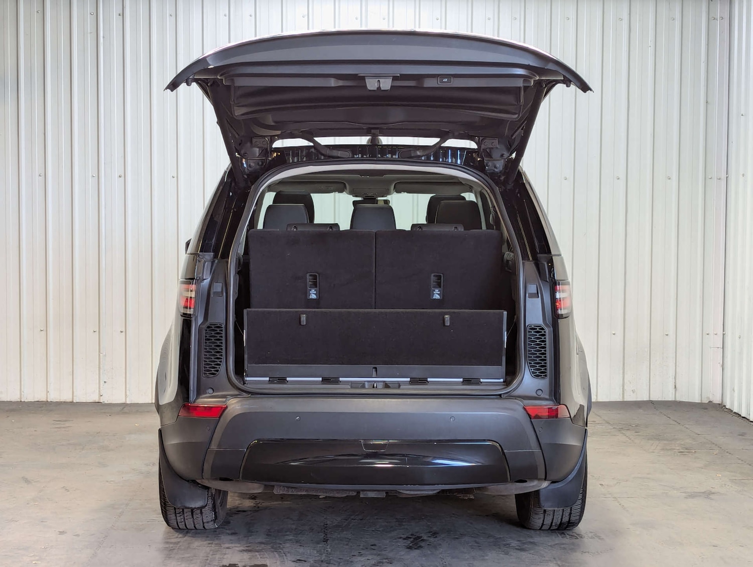 Used Land Rover Discovery 2017 for sale - 77195905: Photo 43