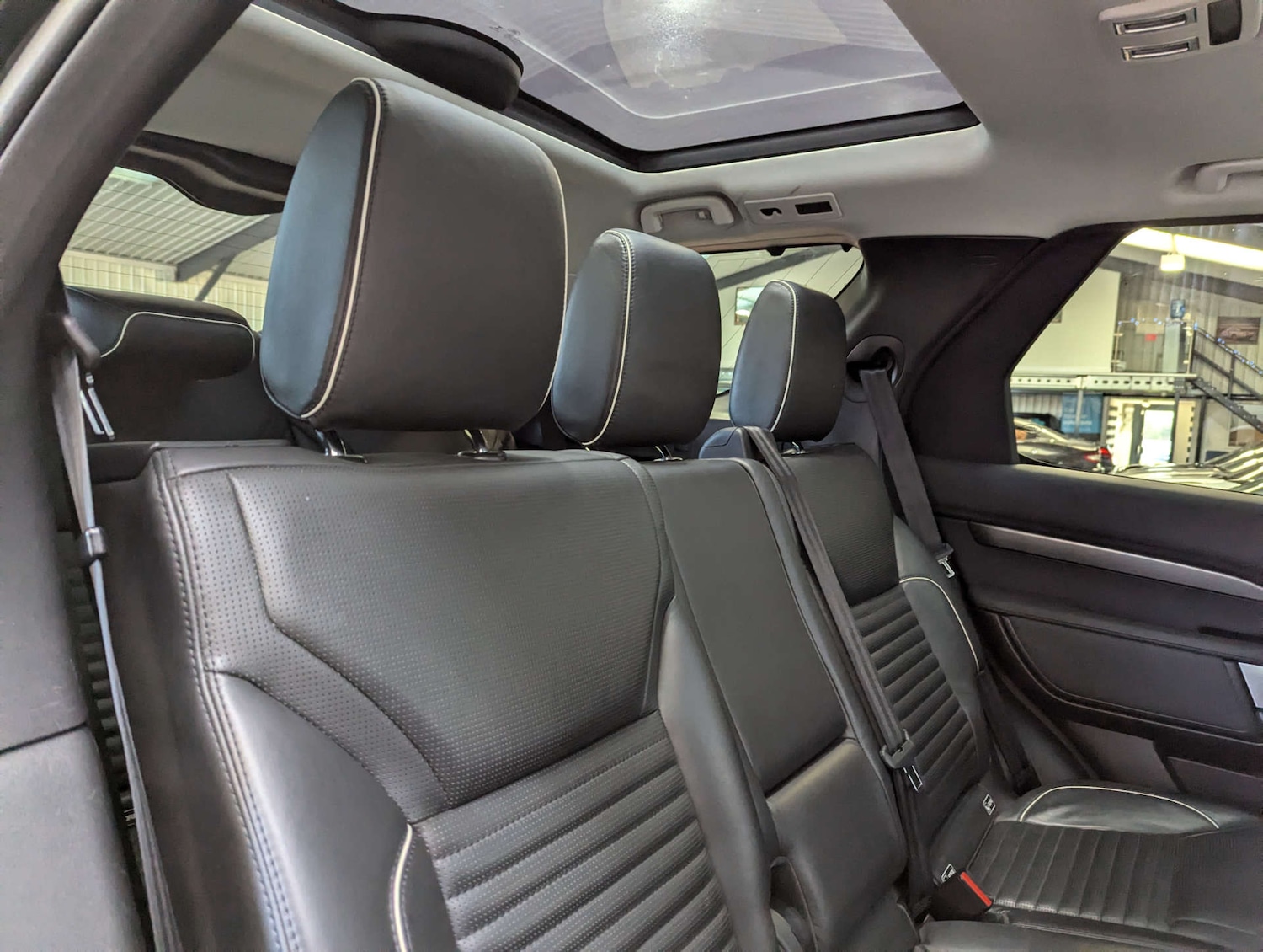 Used Land Rover Discovery 2017 for sale - 77195905: Photo 61