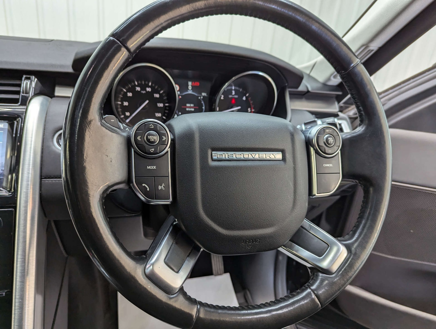 Used Land Rover Discovery 2017 for sale - 77195905: Photo 79