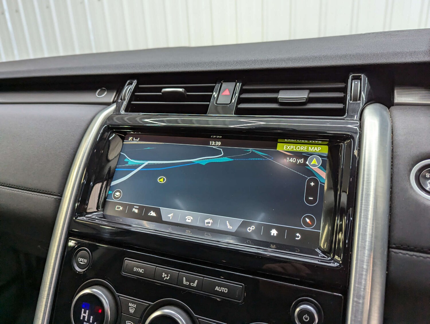 Used Land Rover Discovery 2017 for sale - 77195905: Photo 84