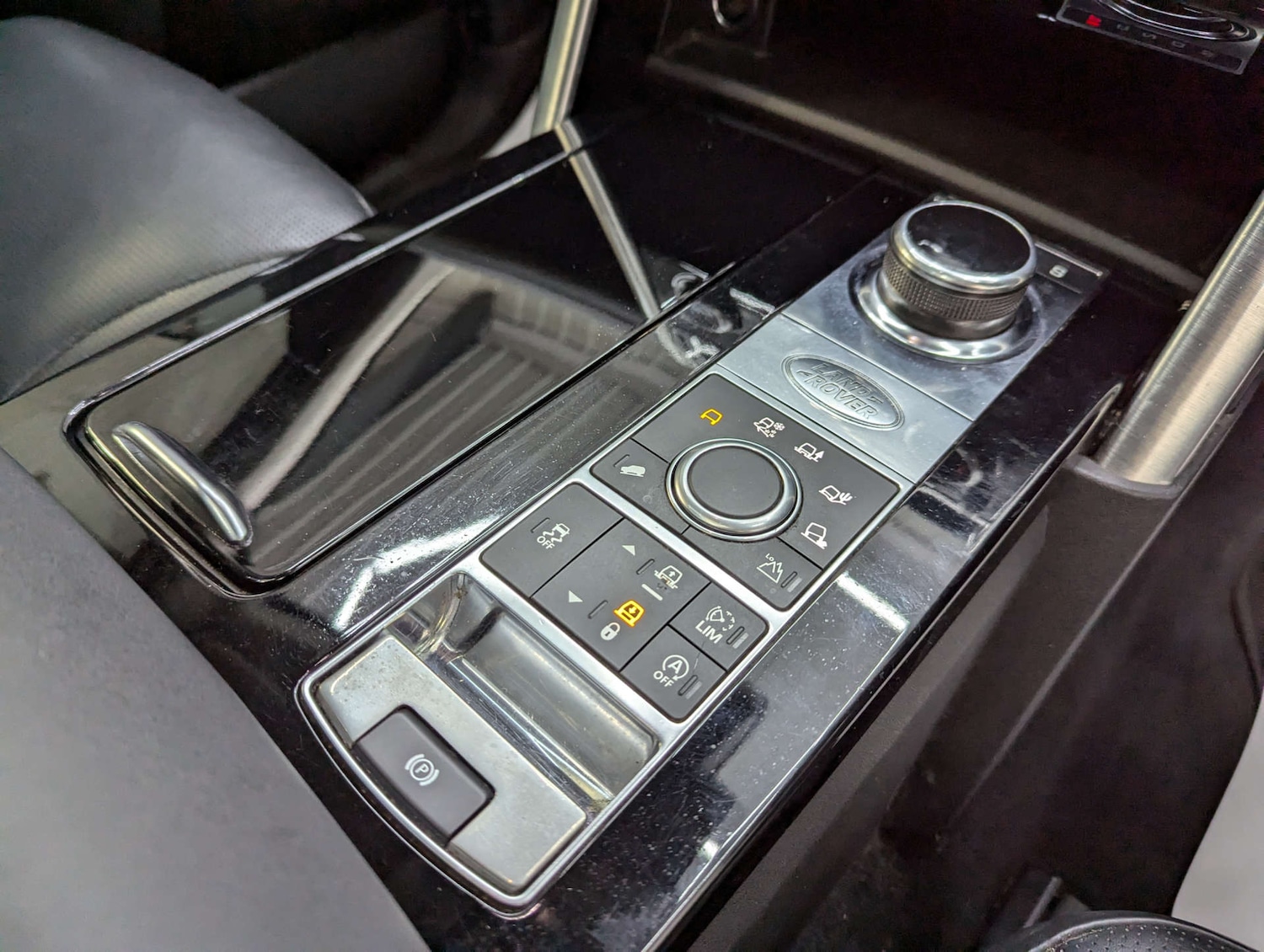 Used Land Rover Discovery 2017 for sale - 77195905: Photo 90