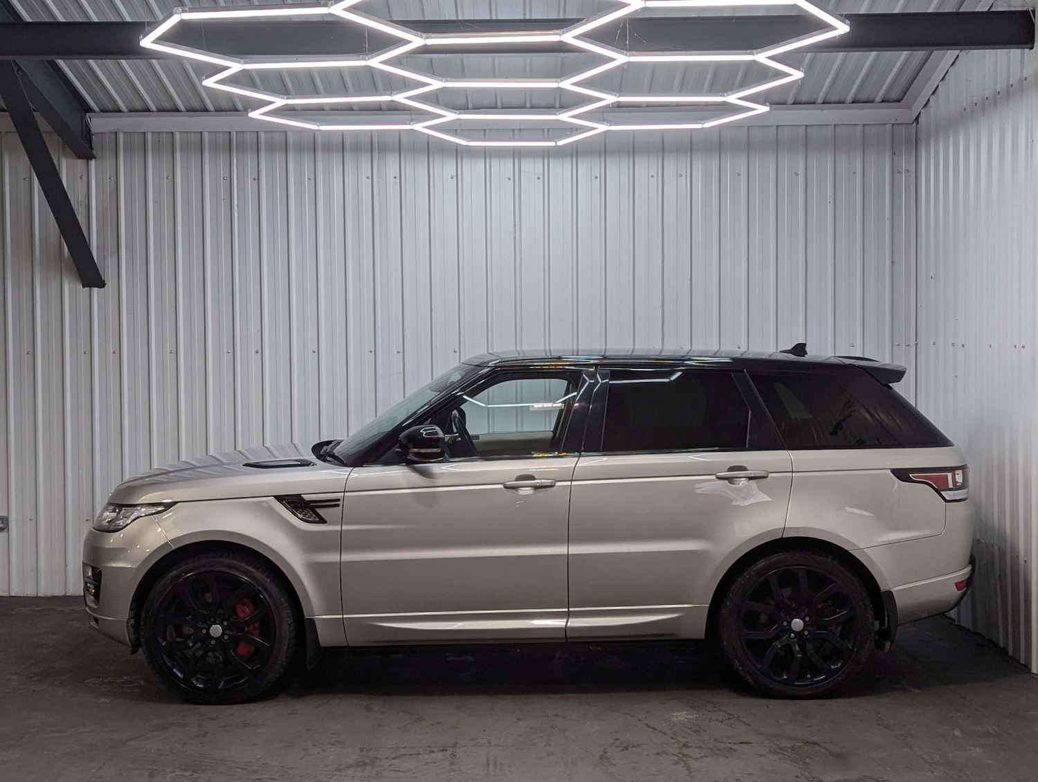Used Land Rover Range Rover Sport 2016 for sale - 77676607: Photo 14