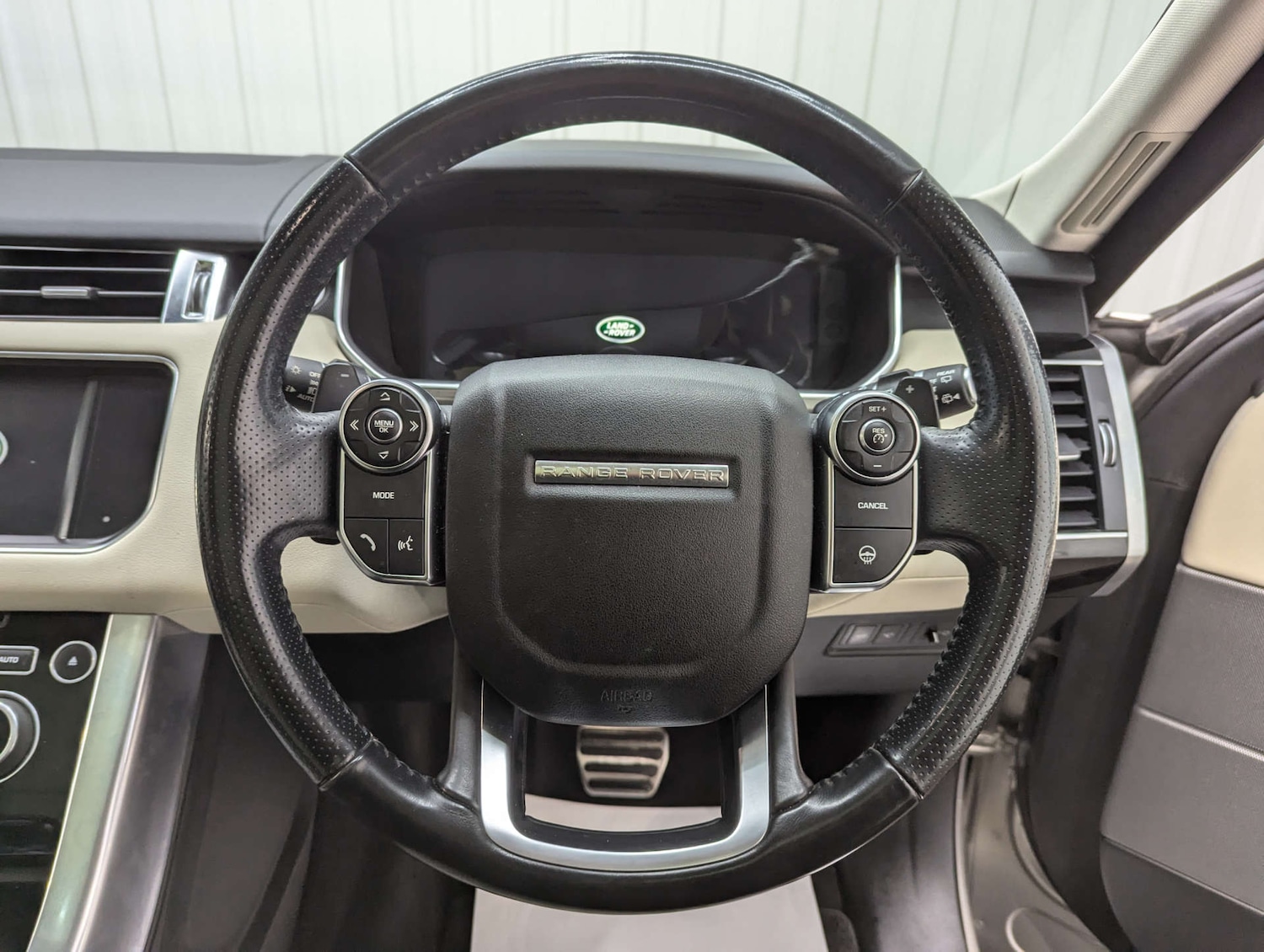Used Land Rover Range Rover Sport 2016 for sale - 77676607: Photo 75