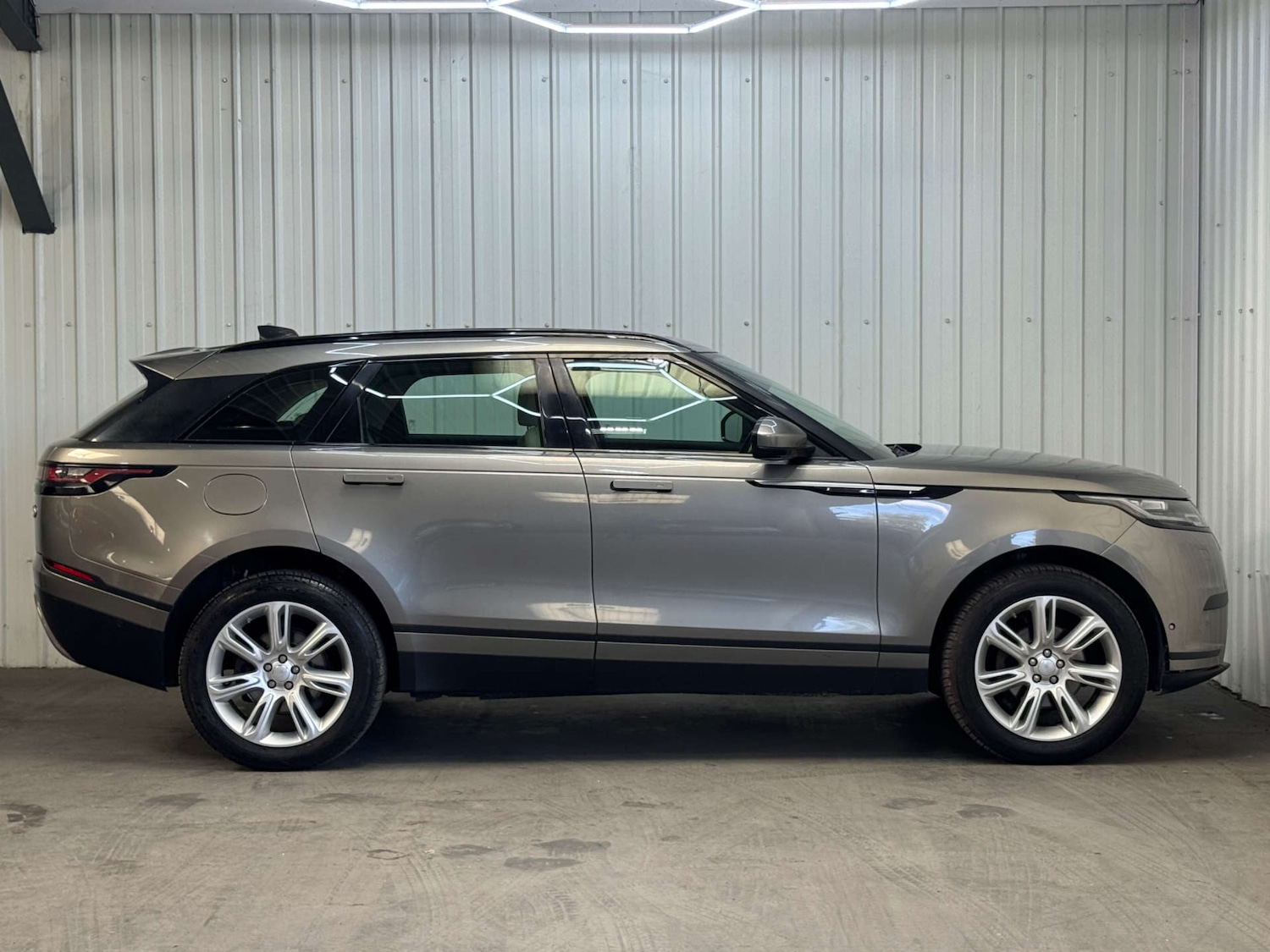 Used Land Rover Range Rover Velar 2018 for sale - 76278500: Photo 14