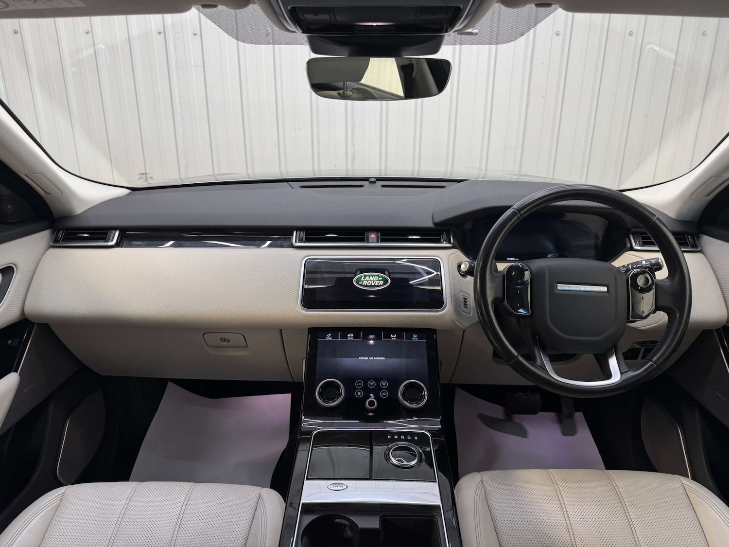 Used Land Rover Range Rover Velar 2018 for sale - 76278500: Photo 2