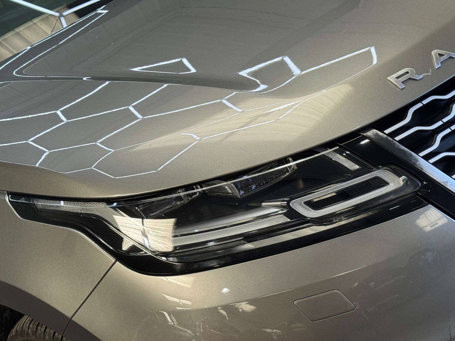 Used Land Rover Range Rover Velar 2018 for sale - 76278500: Photo 28