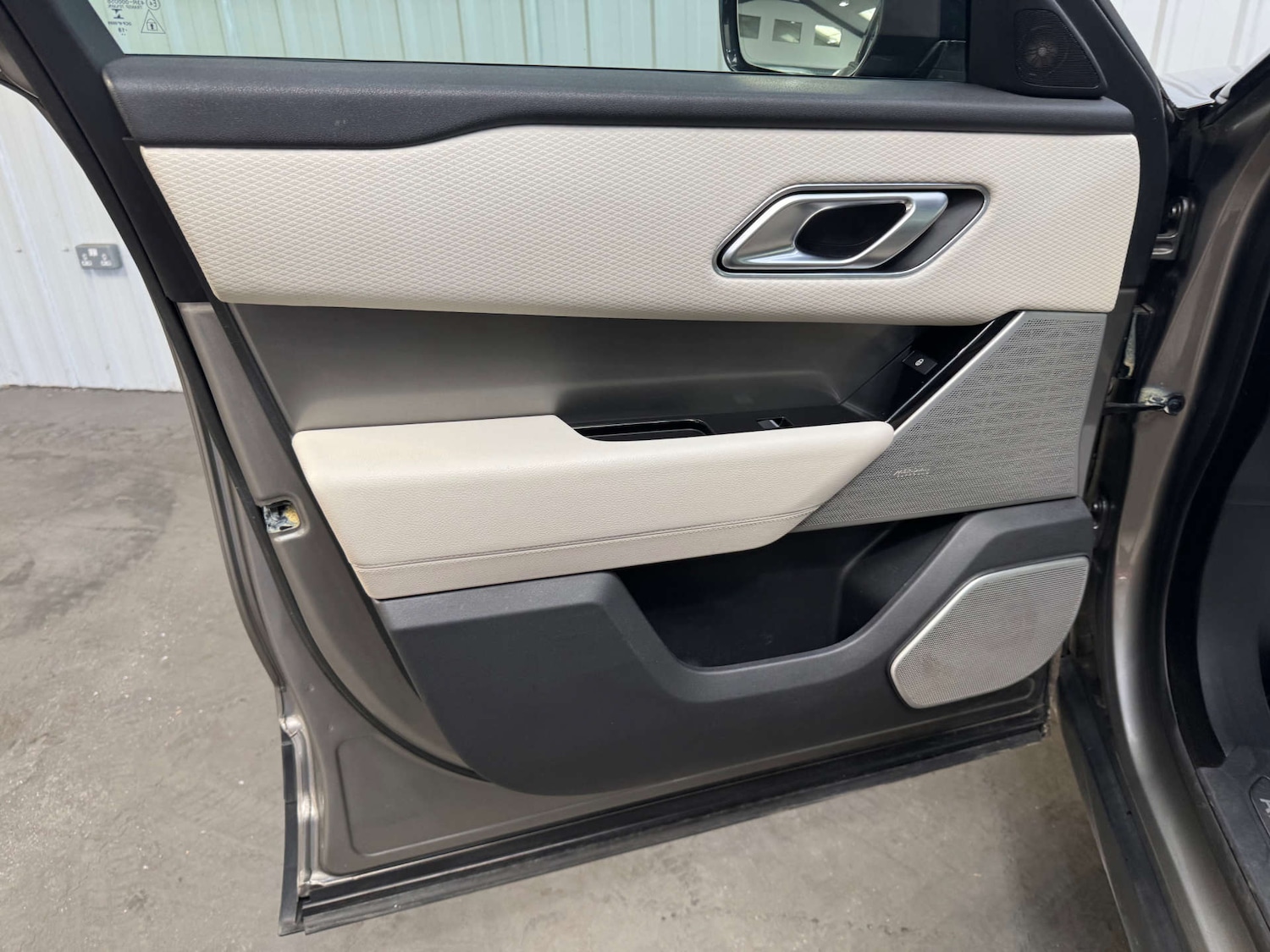 Used Land Rover Range Rover Velar 2018 for sale - 76278500: Photo 60