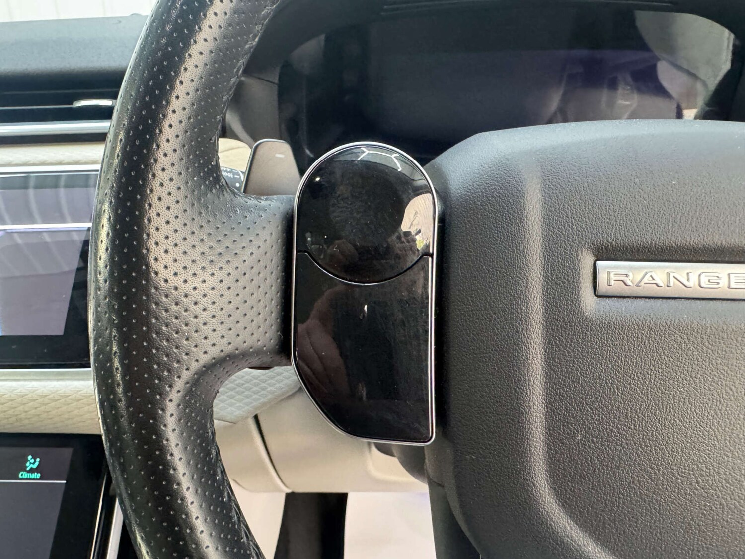 Used Land Rover Range Rover Velar 2018 for sale - 76278500: Photo 74