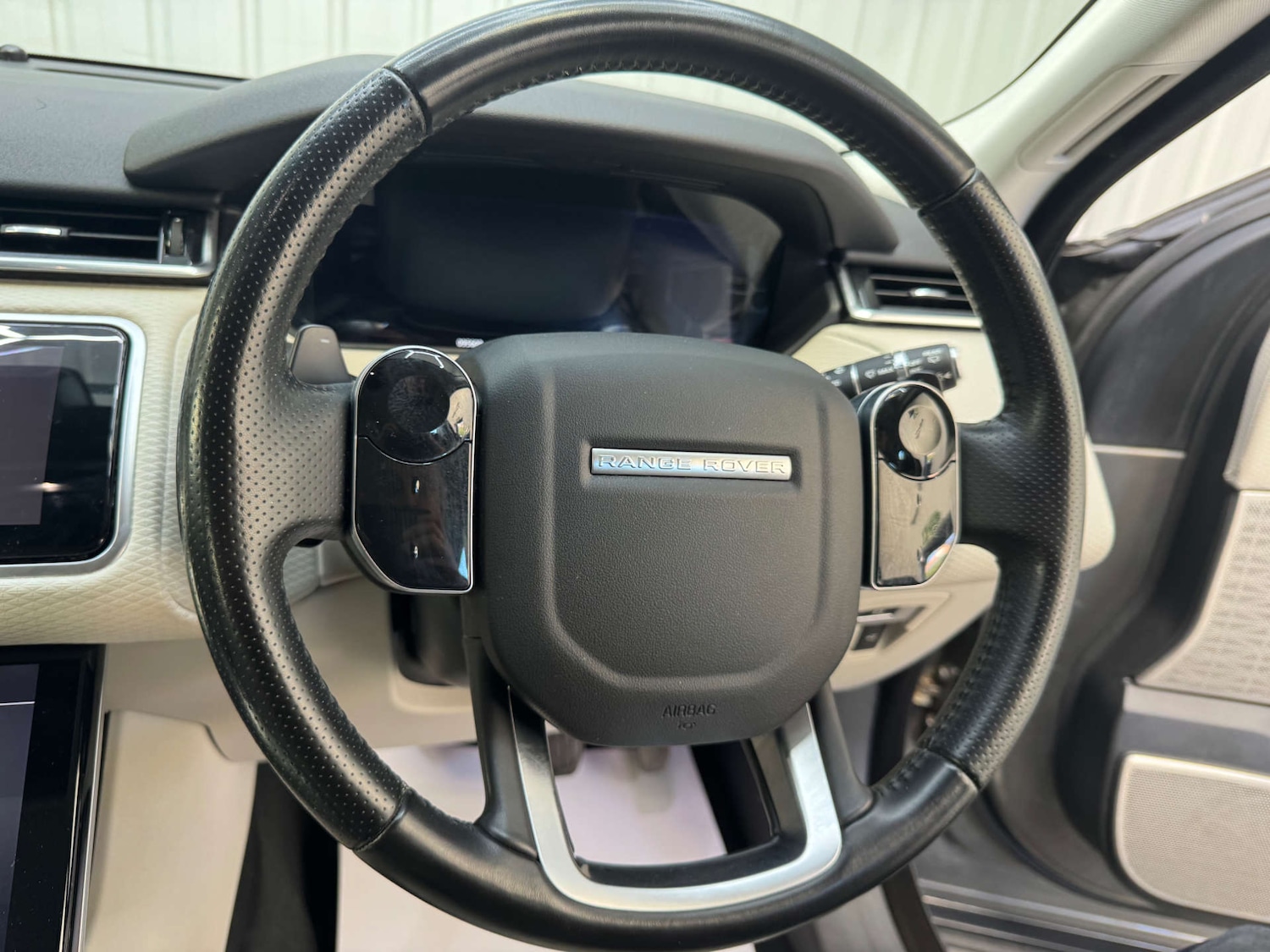 Used Land Rover Range Rover Velar 2018 for sale - 76278500: Photo 78