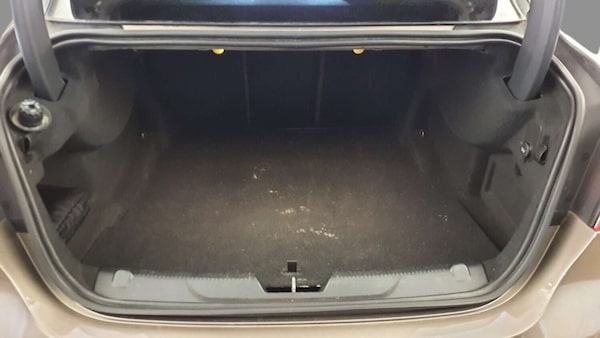 Used Jaguar XE 2017 for sale - 76278491: Photo 23