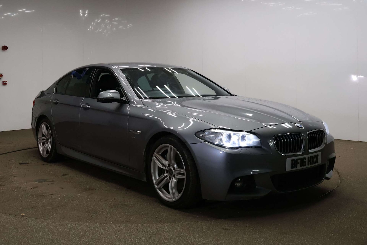 Used BMW 5 Series 2016 for sale - 76343738: Photo 1