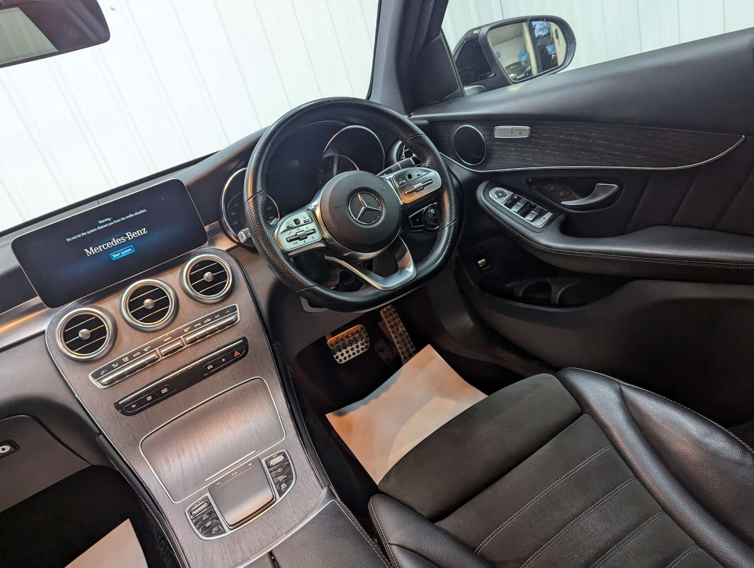 Used Mercedes-Benz GLC 2019 for sale - 77211818: Photo 50