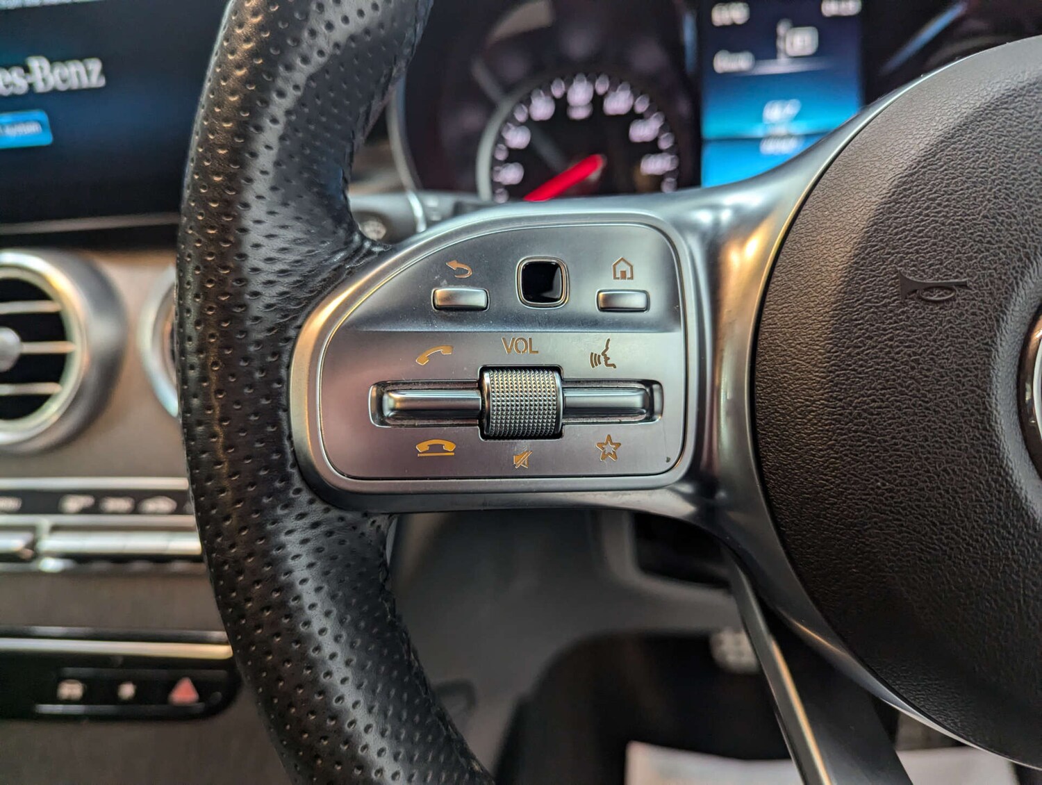 Used Mercedes-Benz GLC 2019 for sale - 77211818: Photo 76