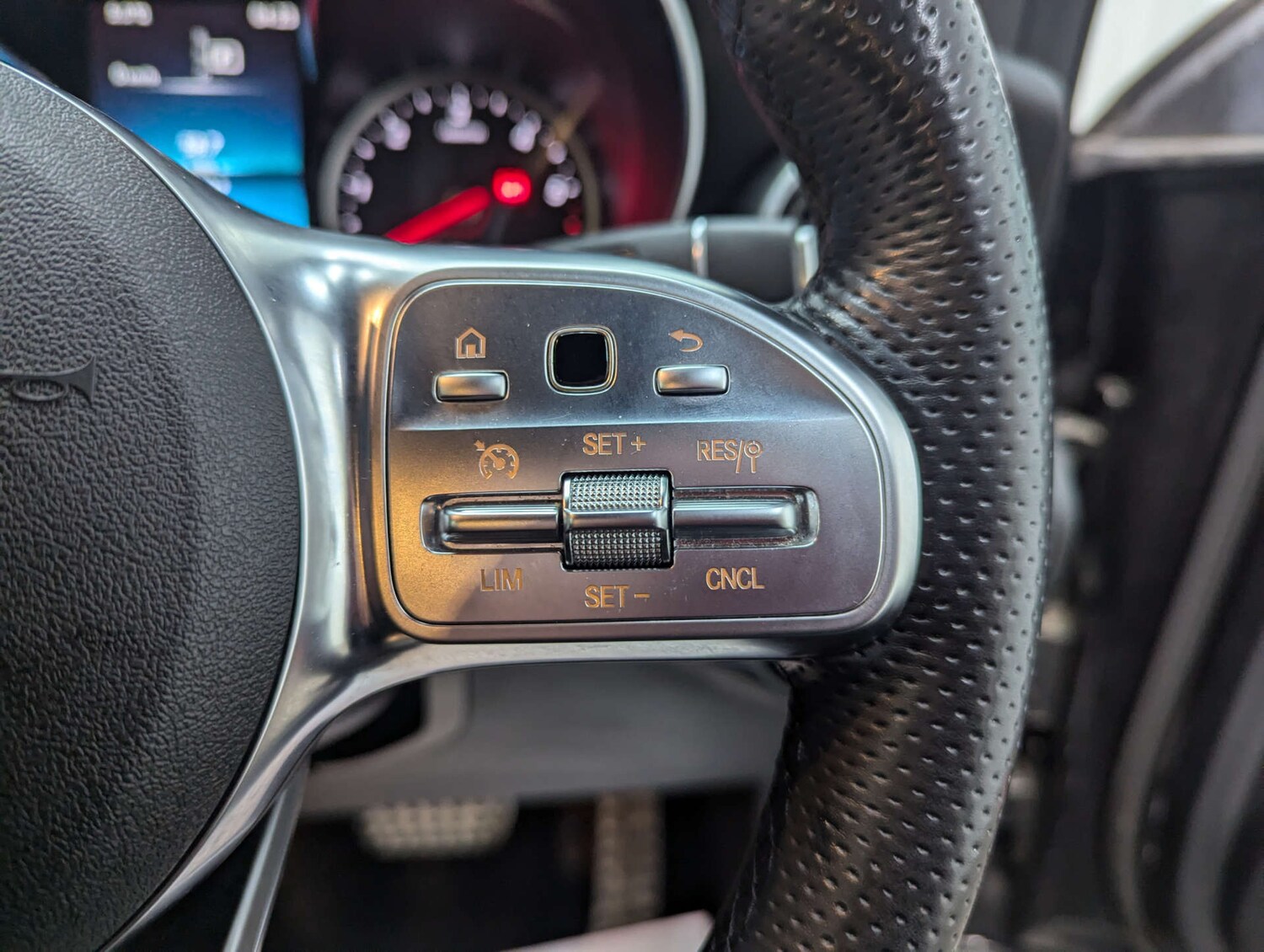 Used Mercedes-Benz GLC 2019 for sale - 77211818: Photo 79