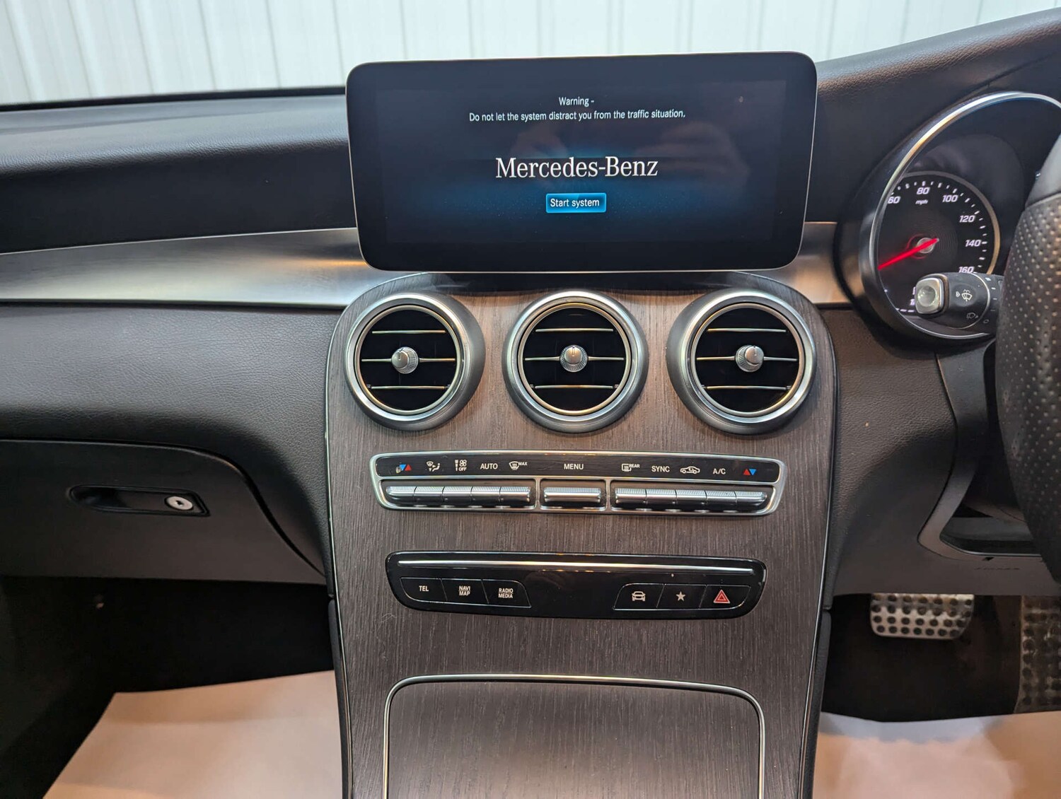 Used Mercedes-Benz GLC 2019 for sale - 77211818: Photo 85