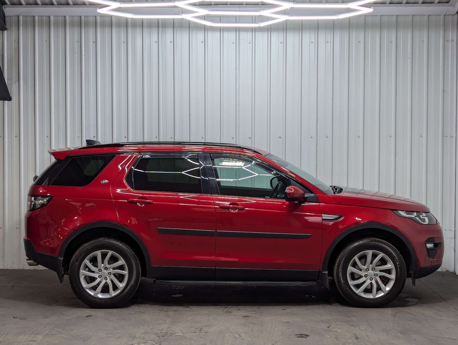 Used Land Rover Discovery Sport 2018 for sale - 76830005: Photo 14