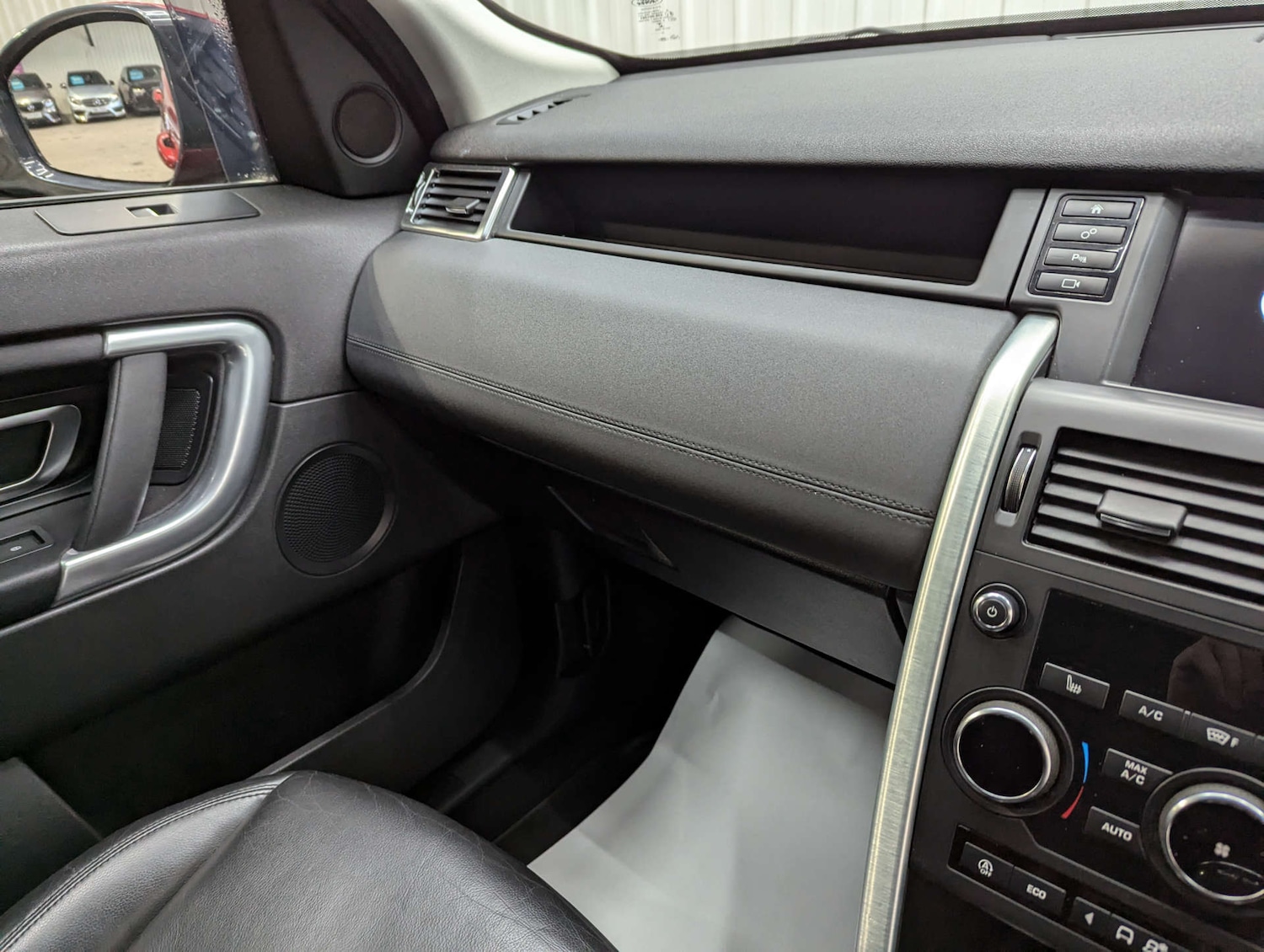 Used Land Rover Discovery Sport 2018 for sale - 76830005: Photo 92