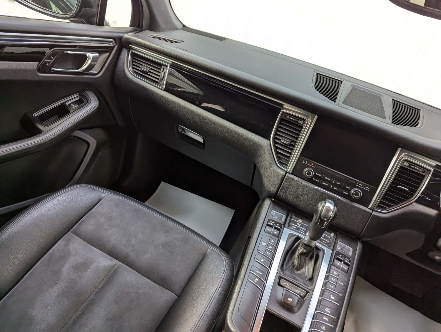 Used Porsche Macan 2017 for sale - 76005363: Photo 46