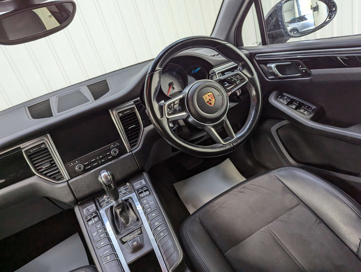 Used Porsche Macan 2017 for sale - 76005363: Photo 47