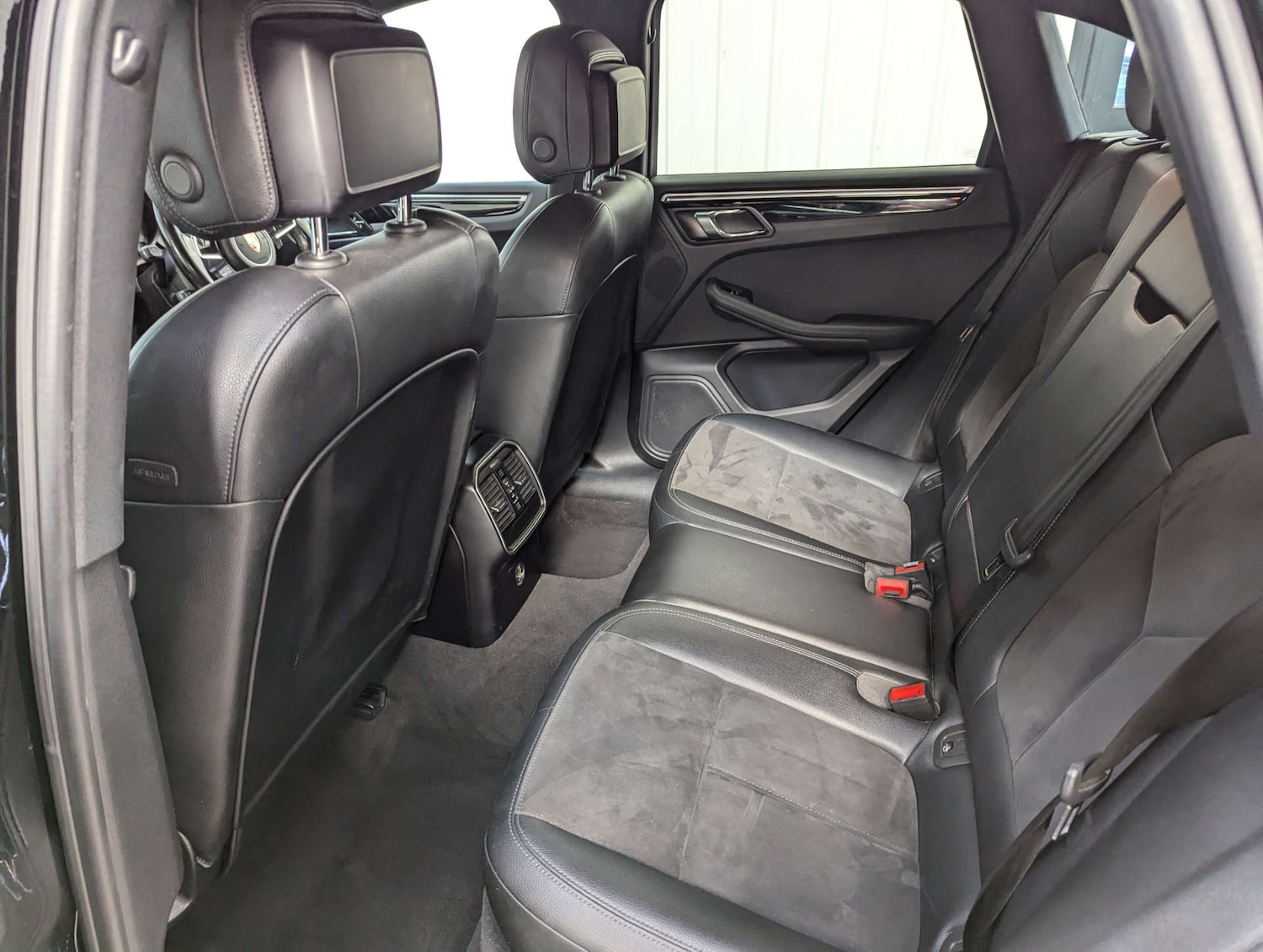 Used Porsche Macan 2017 for sale - 76005363: Photo 66
