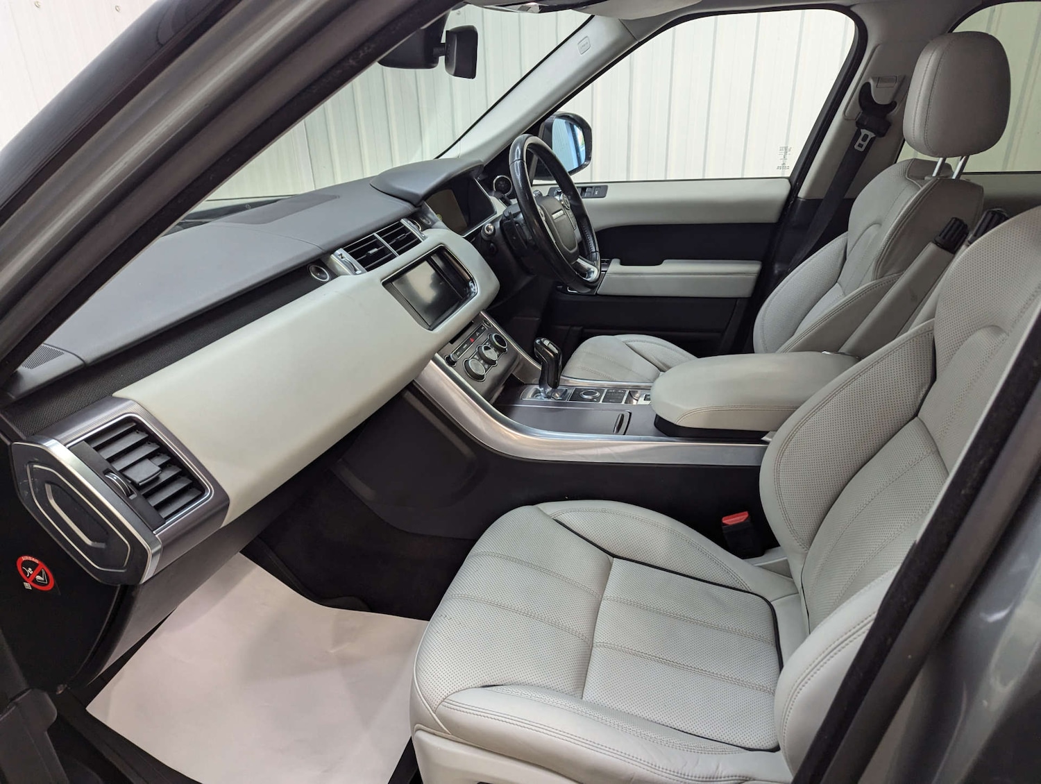 Used Land Rover Range Rover Sport 2015 for sale - 77636183: Photo 50